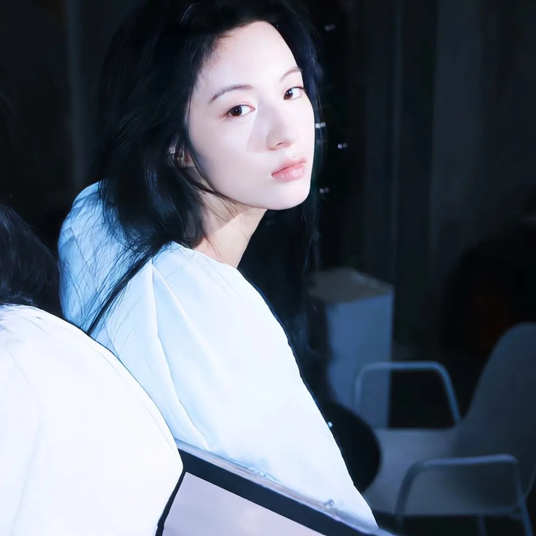 蜜桃女孩封面