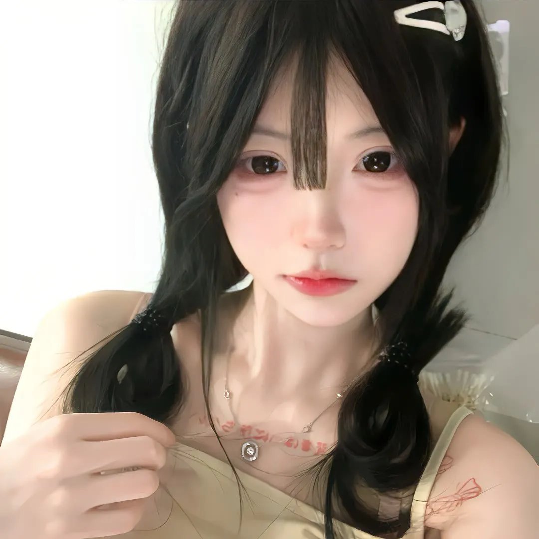 纽约变装祭封面